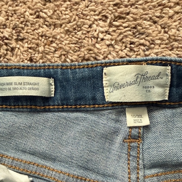 Universal Thread Women's Straight Leg Jeans in Denim Blue - Picture 3 of 3